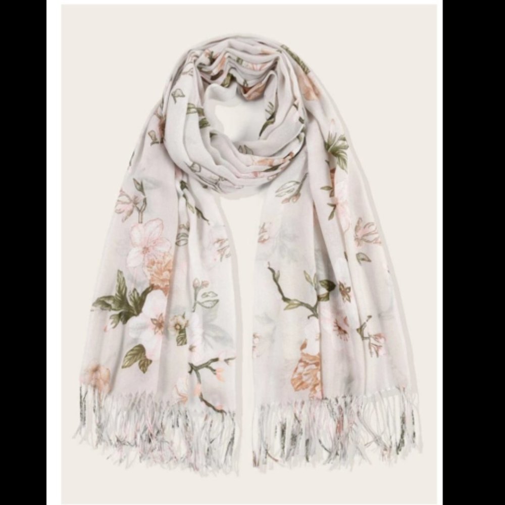 * Flower Pattern Fringe Scarf